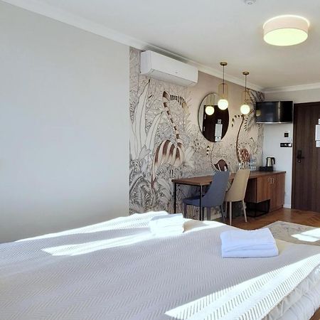 Forrest Apartments & Hostel Gdansk Exterior foto